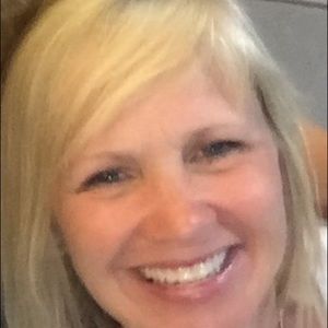 Meet your Posher, Kendra